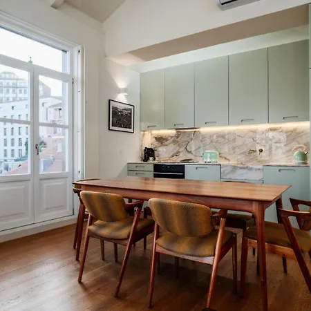 Apartment Victoria Luxury Apartment, Historic House Downtown *