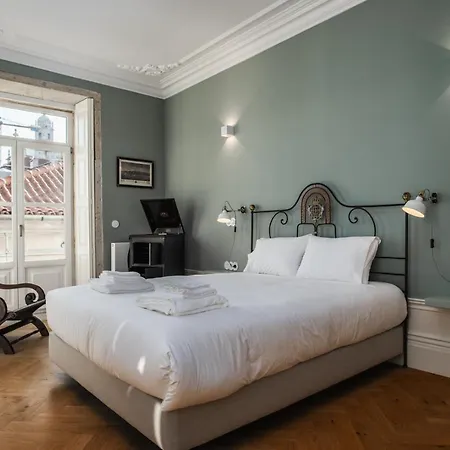 Apartment Victoria Luxury Apartment, Historic House Downtown *