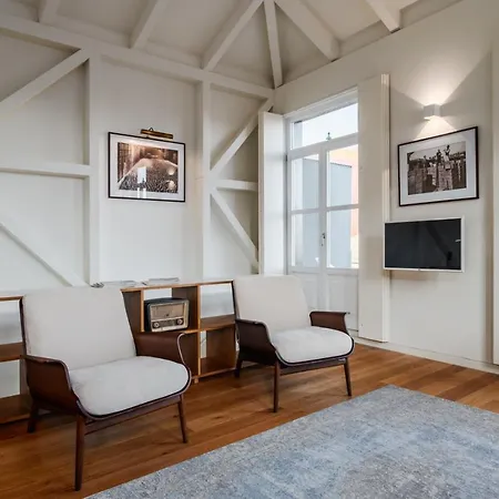 Apartment Victoria Luxury Apartment, Historic House Downtown *