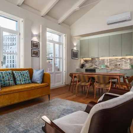 Apartment Victoria Luxury Apartment, Historic House Downtown