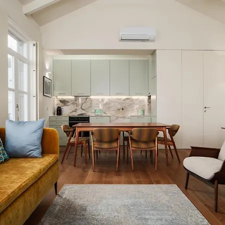 Victoria Luxury Apartment, Historic House Downtown Apartment